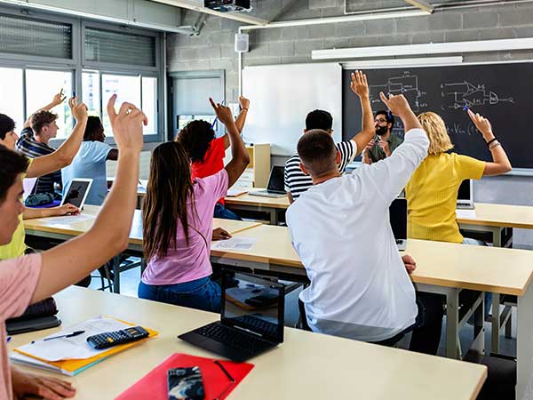 About Amazing Kids English School